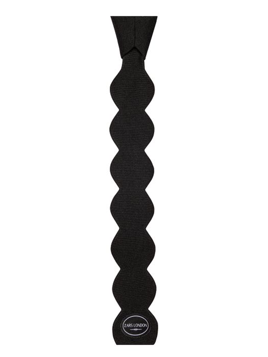 The Curve Tie